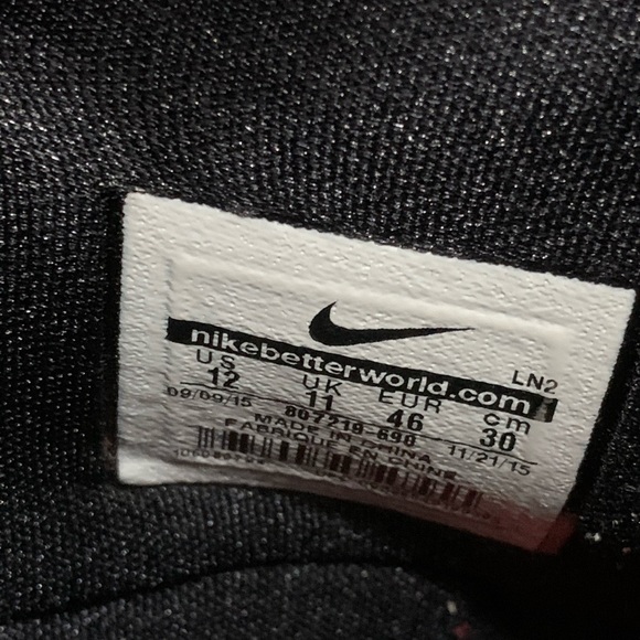 Lebron James XIII Nike spatter paint - Picture 8 of 8